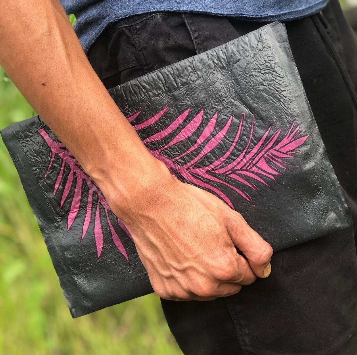 Hutan Series Clutch